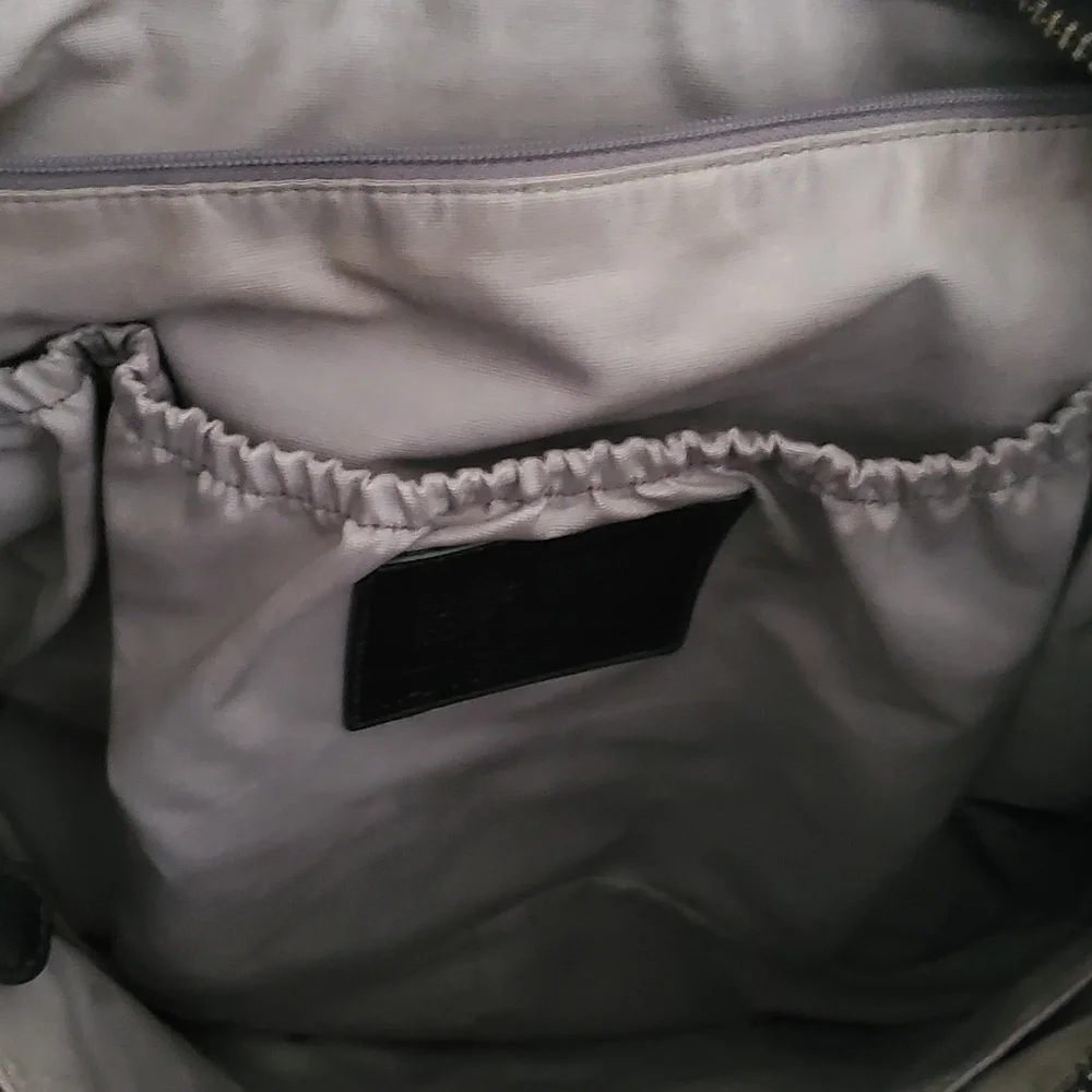 Coach Patent Leather diaper tote bag - Picture 5 of 16